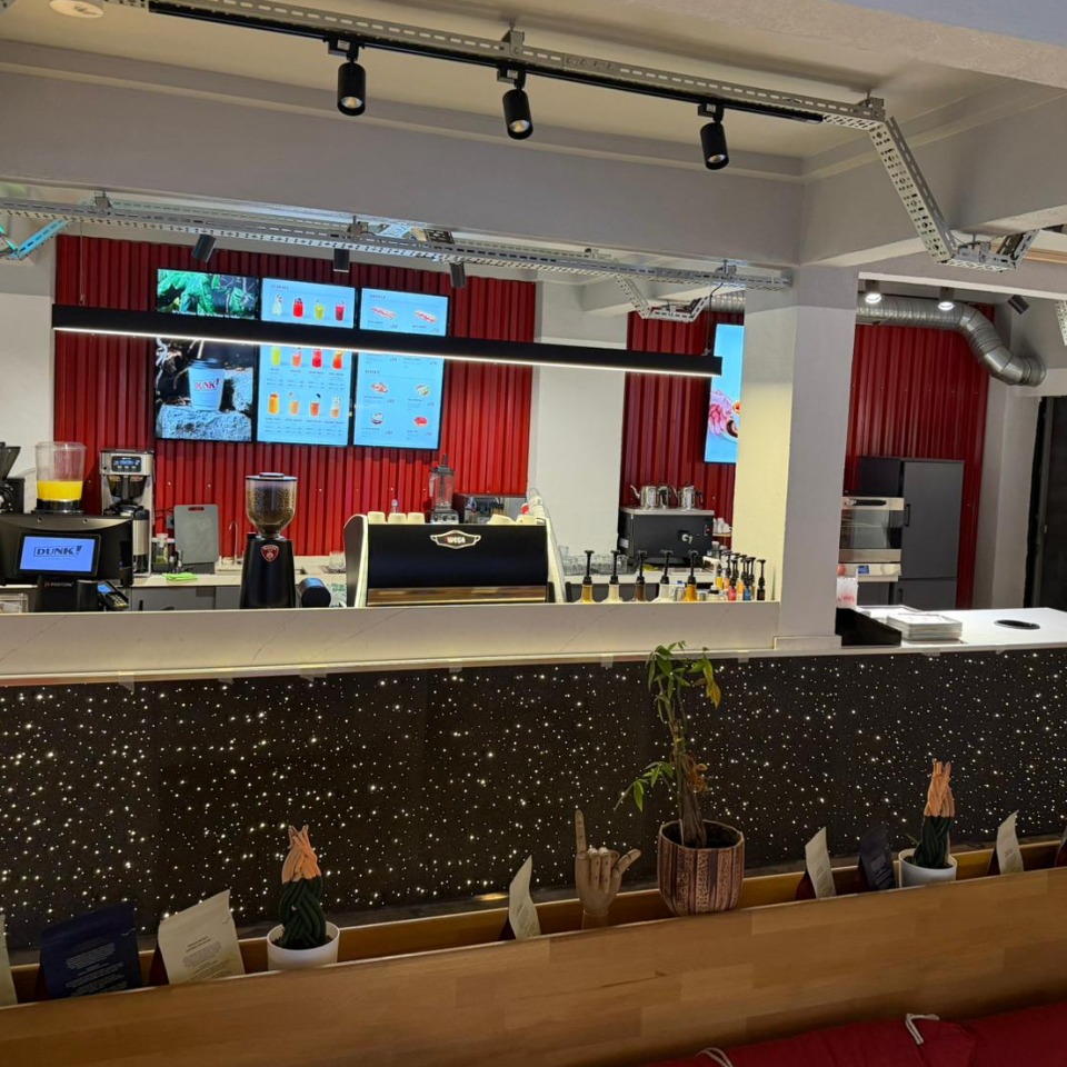 ışığın betonla buluştuğu nokta